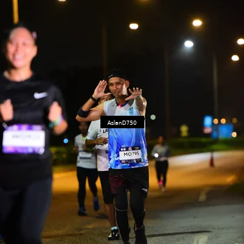 Runner Photo 7715423