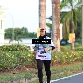 Runner Photo 7715432