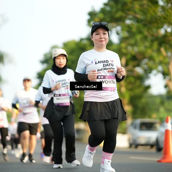 Runner Photo 7715439