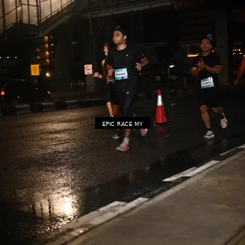 Runner Photo 7715445