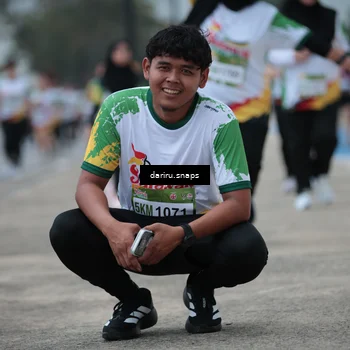 Runner Photo 7715446