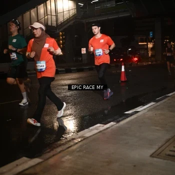 Runner Photo 7715447