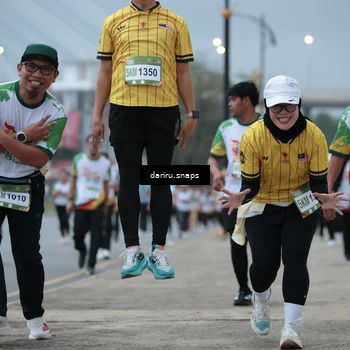 Runner Photo 7715449