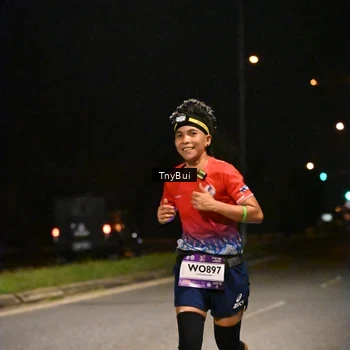 Runner Photo 7715450
