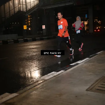 Runner Photo 7715452