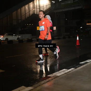 Runner Photo 7715471