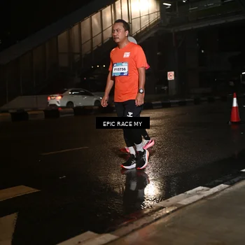 Runner Photo 7715496