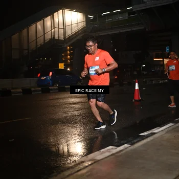 Runner Photo 7715512