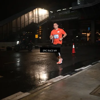 Runner Photo 7715519