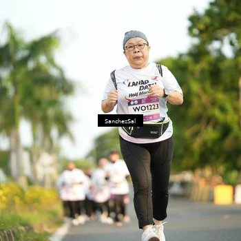 Runner Photo 7715522