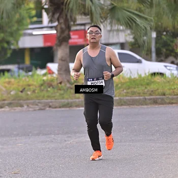 Runner Photo 7715540
