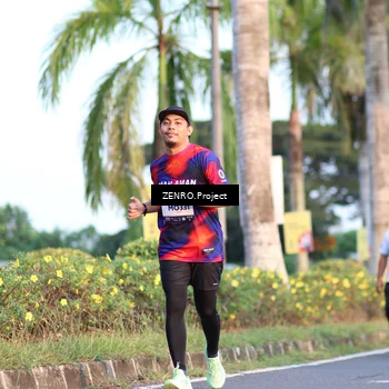 Runner Photo 7715543