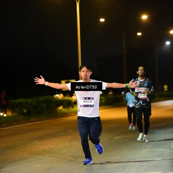 Runner Photo 7715550
