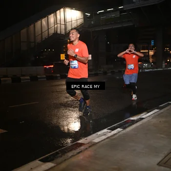 Runner Photo 7715559