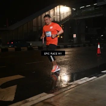Runner Photo 7715562