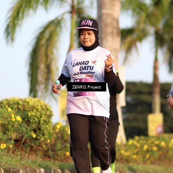 Runner Photo 7715568