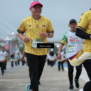 Runner Photo 7715569