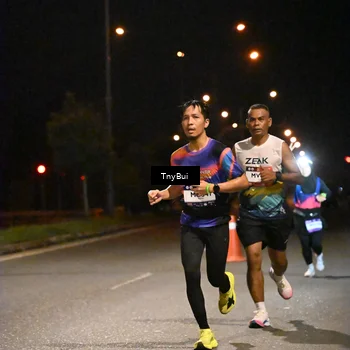 Runner Photo 7715577
