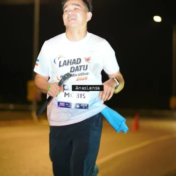 Runner Photo 7715589