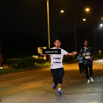 Runner Photo 7715590