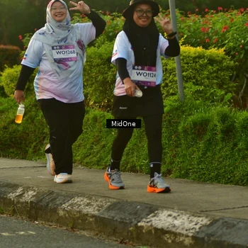Runner Photo 7715592