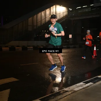 Runner Photo 7715607