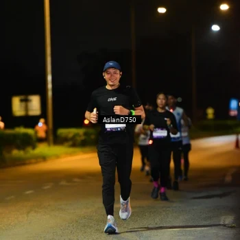 Runner Photo 7715611