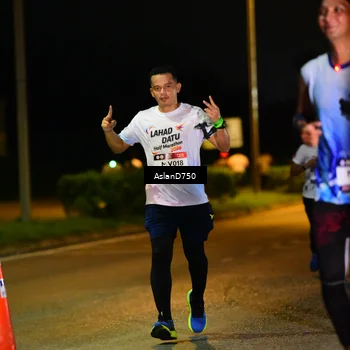 Runner Photo 7715621
