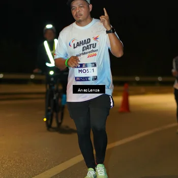 Runner Photo 7715624