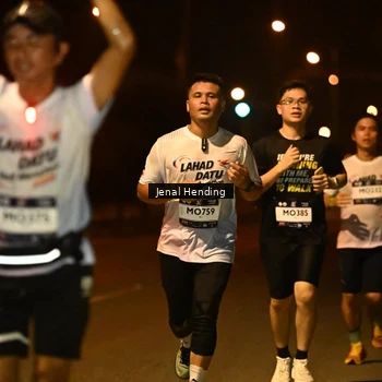 Runner Photo 7715628