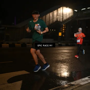 Runner Photo 7715632