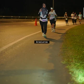 Runner Photo 7715636