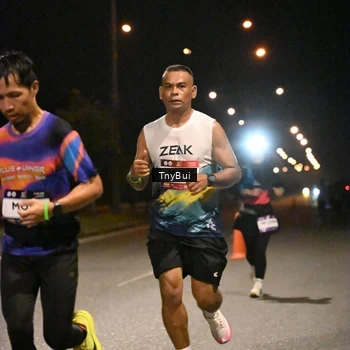 Runner Photo 7715647