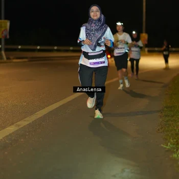 Runner Photo 7715649