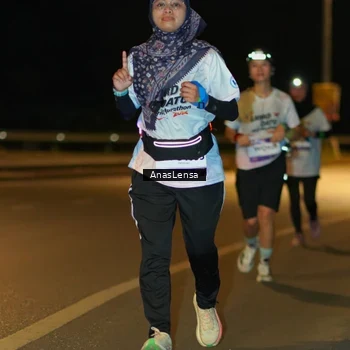 Runner Photo 7715662
