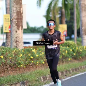 Runner Photo 7715675
