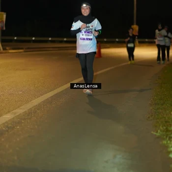 Runner Photo 7715677