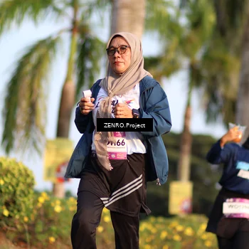 Runner Photo 7715683