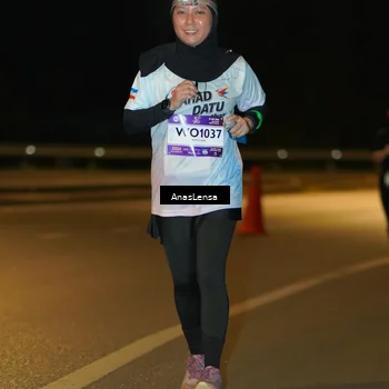 Runner Photo 7715685
