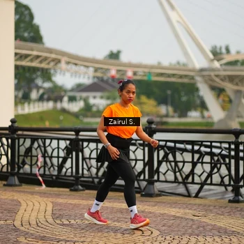 Runner Photo 7715691
