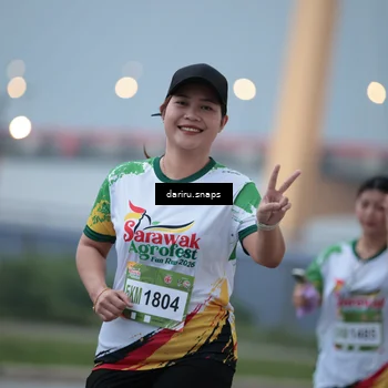 Runner Photo 7715696