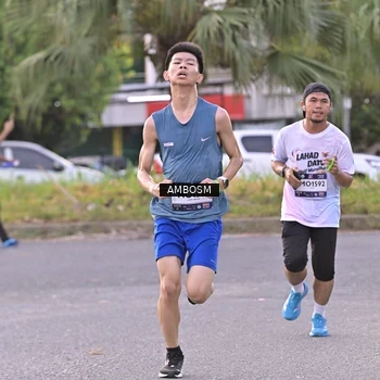 Runner Photo 7715709
