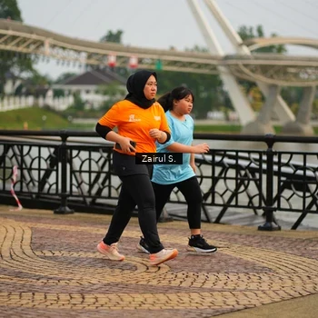 Runner Photo 7715719
