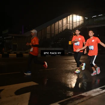 Runner Photo 7715720
