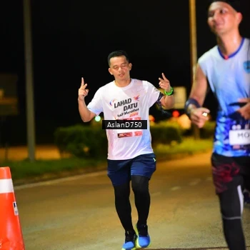 Runner Photo 7715722