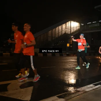 Runner Photo 7715723