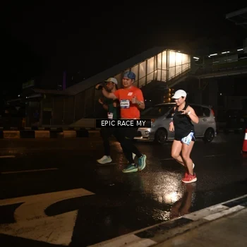 Runner Photo 7715737
