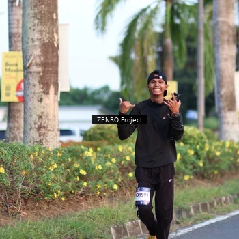 Runner Photo 7715740