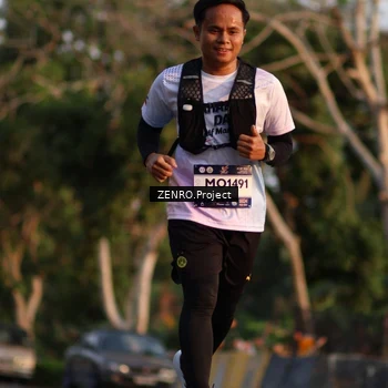 Runner Photo 7715747
