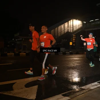 Runner Photo 7715750